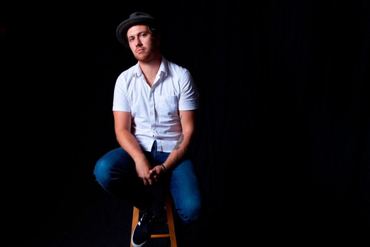 BobbyLongPressPhoto