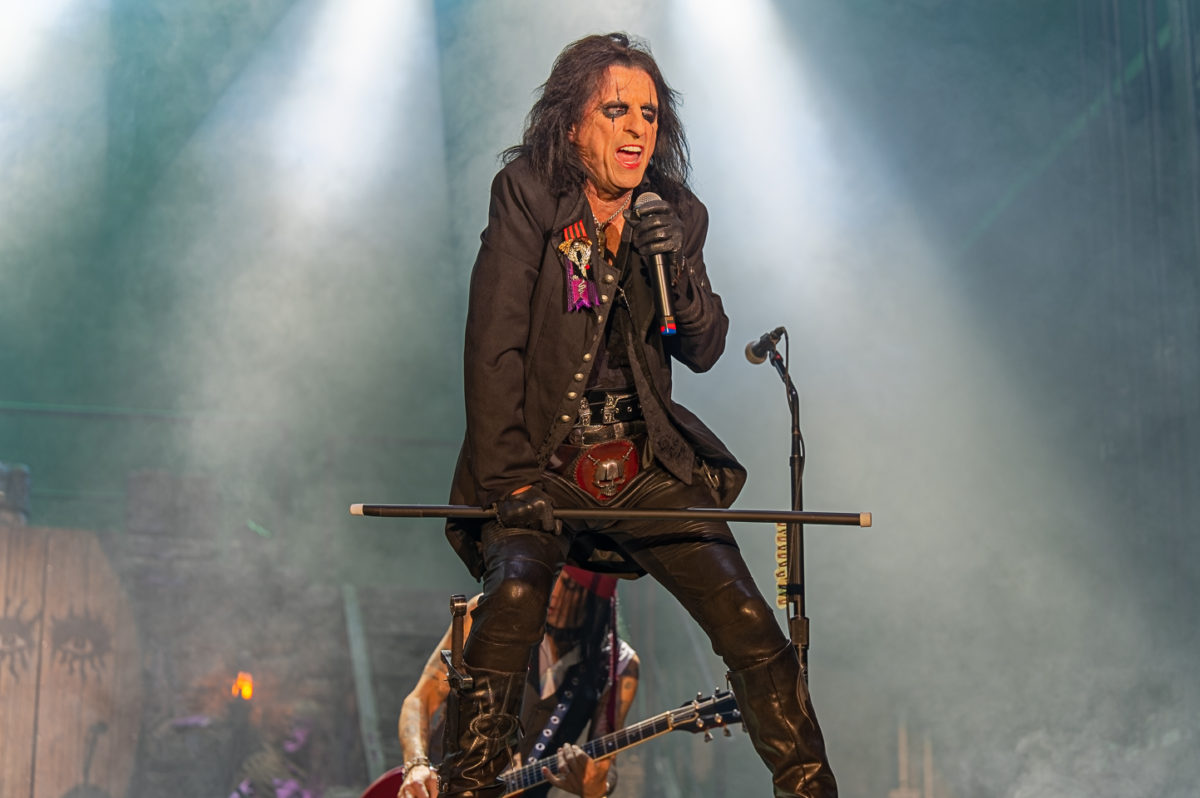 A performing image of Alice Cooper in concert