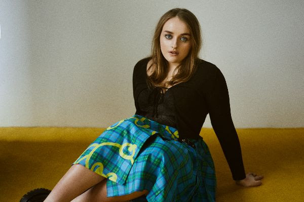 An image of Irish singer and songwriter, Nell Mescal