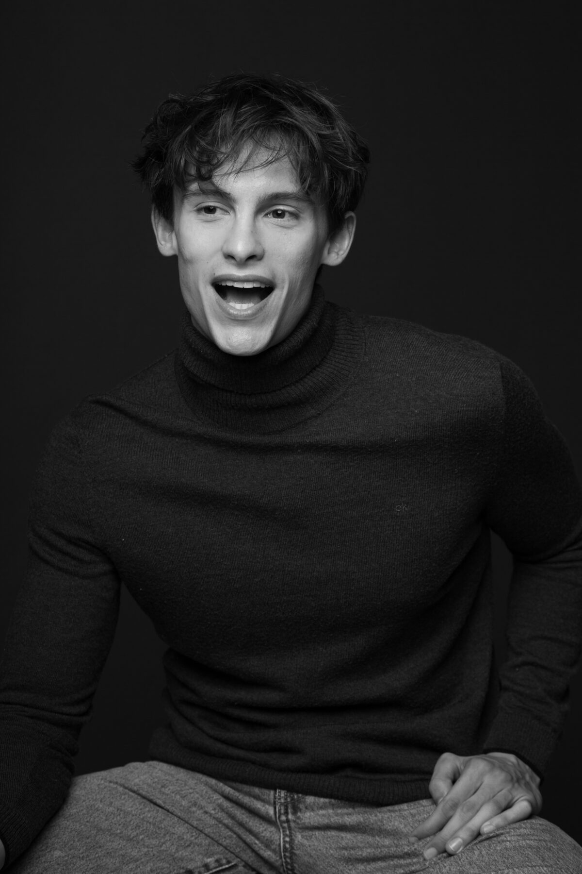 A headshot image of vertical actor, Felix Merback