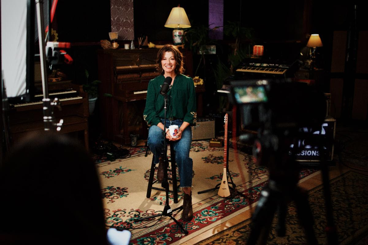 An image of singer and songwriter, Amy Grant and chatting about Songs for U.S.